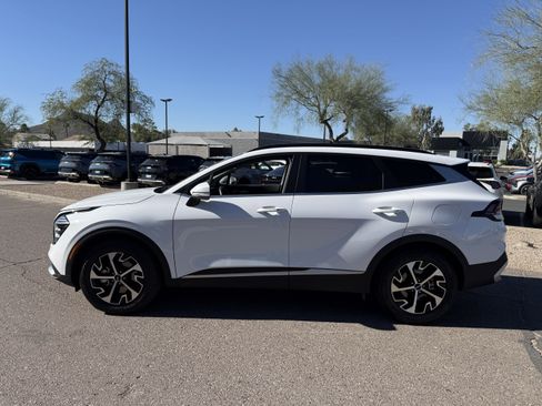 Certified 2025 Kia Sportage EX w/ Premium Package image 5