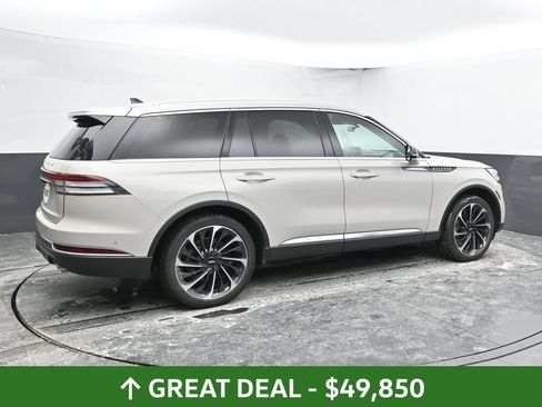 Used 2024 Lincoln Aviator Reserve w/ Equipment Group 201A AWD/4WD image 5