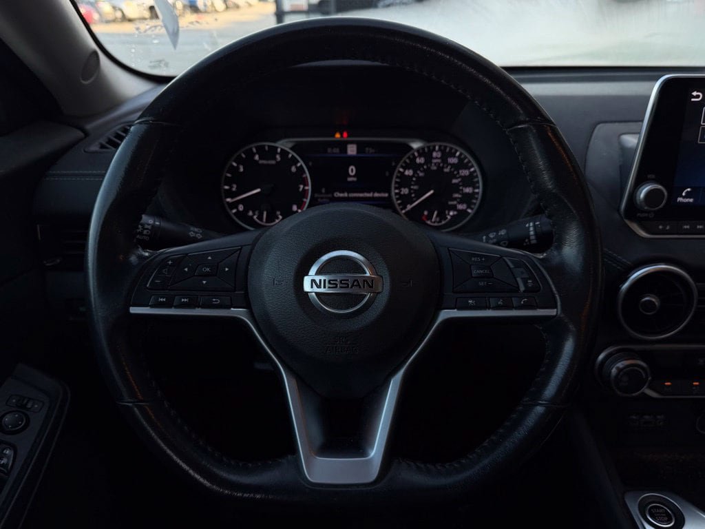Used 2022 Nissan Sentra SV FWD image 12