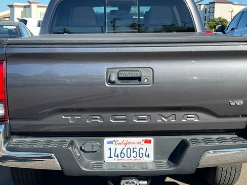 Used 2020 Toyota Tacoma SR5 RWD image 19