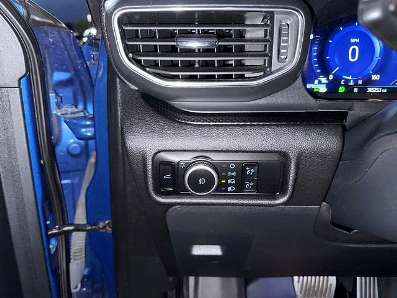 Used 2023 Ford Explorer ST w/ Equipment Group 401A AWD/4WD image 15