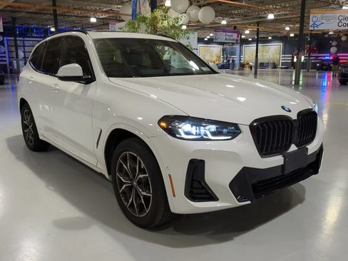 Used 2024 BMW X3 xDrive30i w/ Premium Package AWD/4WD image 3
