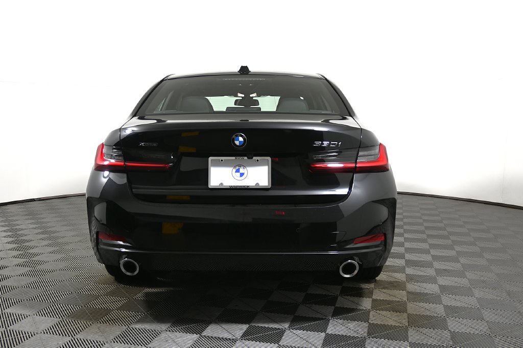Used 2026 BMW 330i xDrive Sedan w/ Premium Package AWD/4WD image 6