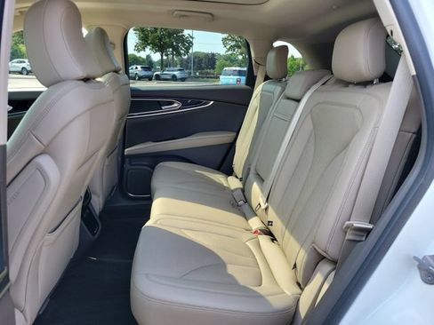 Used 2023 Lincoln Nautilus Reserve AWD/4WD image 24
