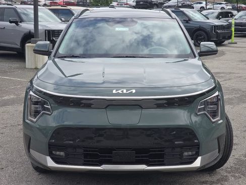 Used 2024 Kia Niro Wave w/ Wave Preserve Package FWD image 12