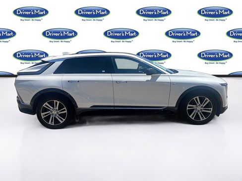 Used 2024 Cadillac Lyriq Tech RWD image 8