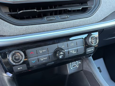 Certified 2022 Jeep Compass Latitude image 19