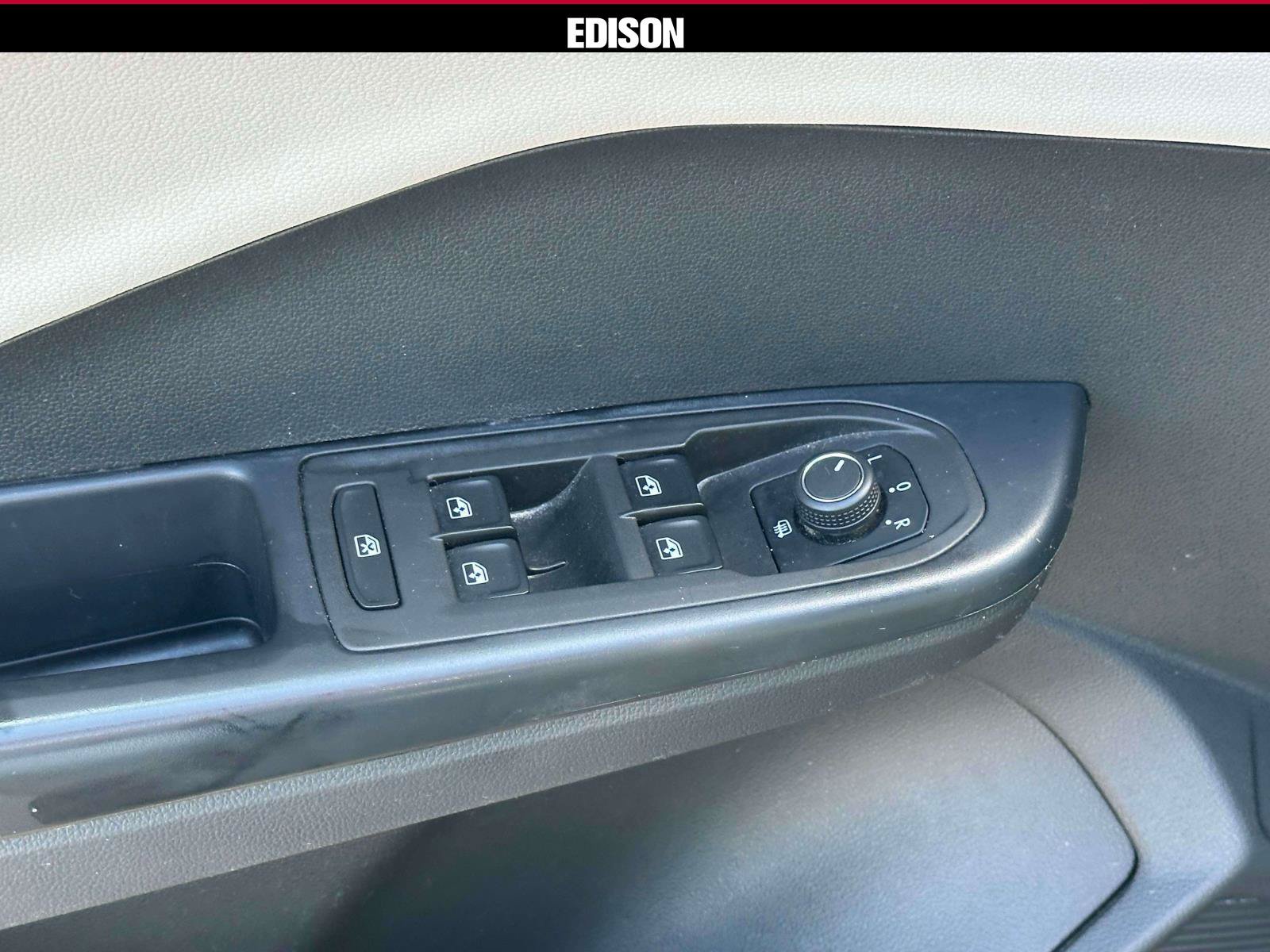 Used 2025 Volkswagen Taos S AWD/4WD image 15
