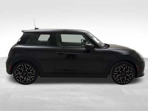 Certified 2025 MINI Cooper S image 10