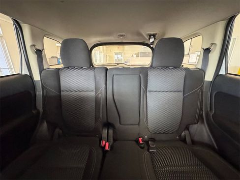 Used 2020 Mitsubishi Outlander ES image 14