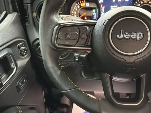 Used 2025 Jeep Wrangler Unlimited Rubicon 392 image 17