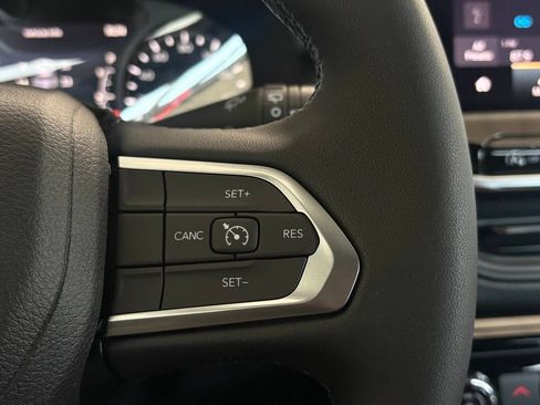 New 2026 Jeep Compass Latitude AWD/4WD image 15