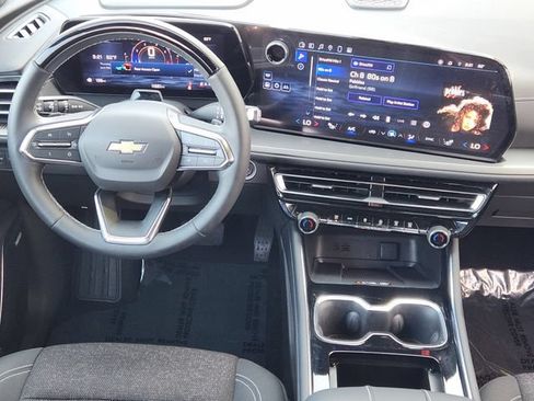 Used 2024 Chevrolet Traverse LT w/ Enhanced Driving Package FWD image 27