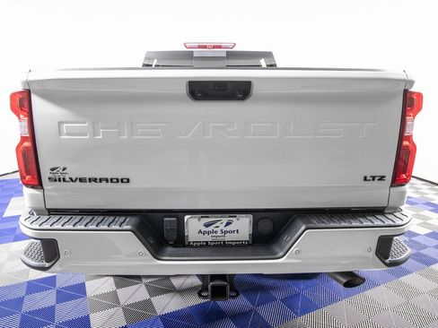 Used 2024 Chevrolet Silverado 2500 LTZ w/ LTZ Plus Package image 5