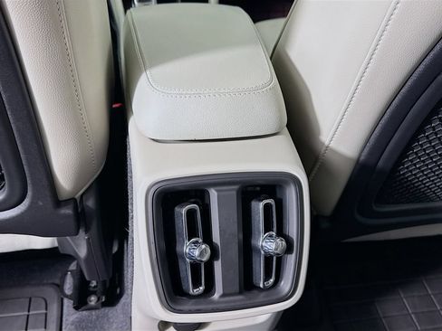 Used 2023 Volvo XC40 B5 Plus w/ Climate Package AWD/4WD image 27