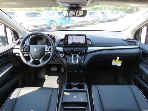 New 2026 Honda Odyssey Touring image 20