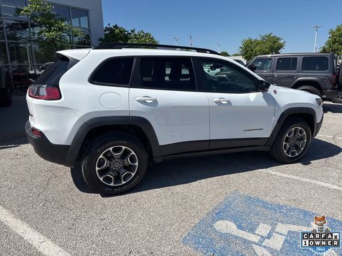 Used 2022 Jeep Cherokee Trailhawk w/ Comfort/Convenience Group AWD/4WD image 29