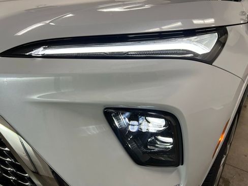 New 2026 Buick Enclave Avenir w/ Super Cruise Package image 9