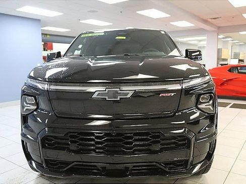 New 2024 Chevrolet Silverado EV RST image 12