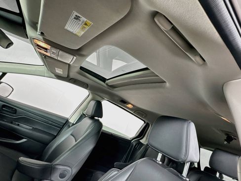Certified 2025 Honda Odyssey EX-L image 15