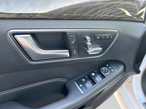 Used 2016 Mercedes-Benz E 350 Sedan image 20
