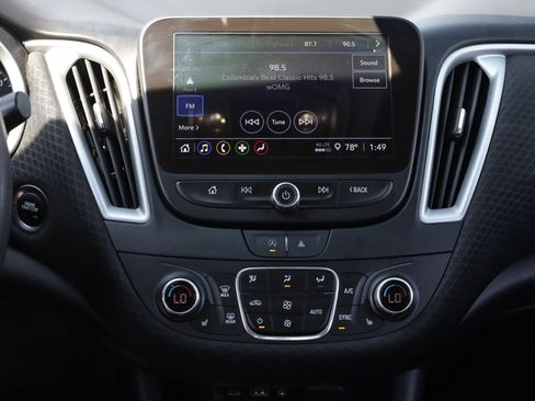 Used 2024 Chevrolet Malibu LT image 8