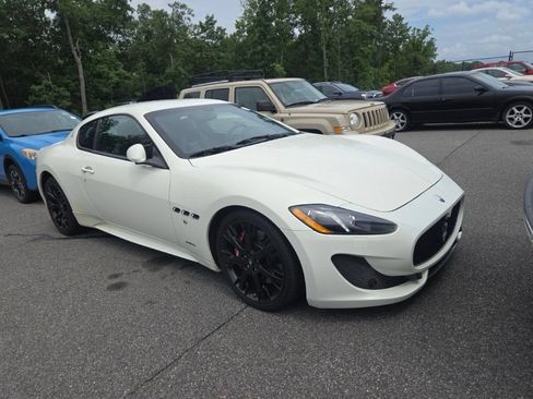 Used 2016 Maserati GranTurismo MC RWD image 2