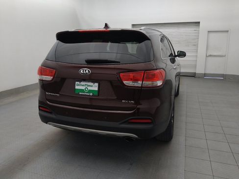 Used 2016 Kia Sorento EX image 7