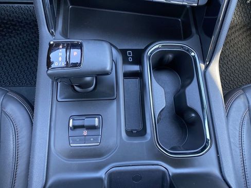 Used 2025 GMC Sierra 1500 AT4 w/ AT4 Premium Package AWD/4WD image 16