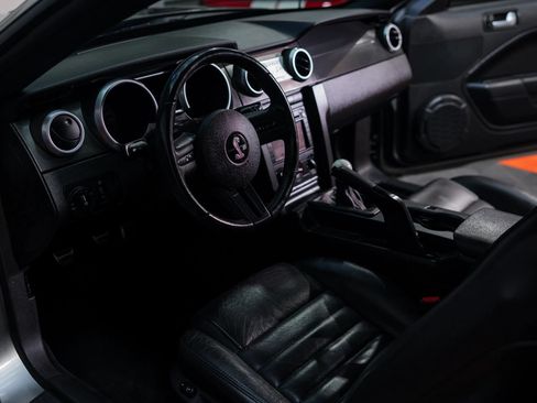 Used 2008 Ford Mustang Shelby GT500 RWD image 5