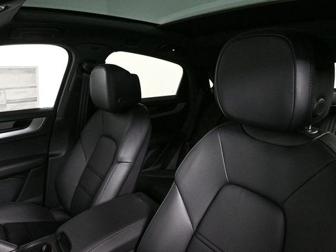 Used 2026 Porsche Cayenne Coupe AWD/4WD image 5