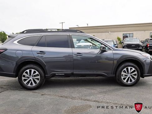 Used 2025 Subaru Outback Premium AWD/4WD image 17