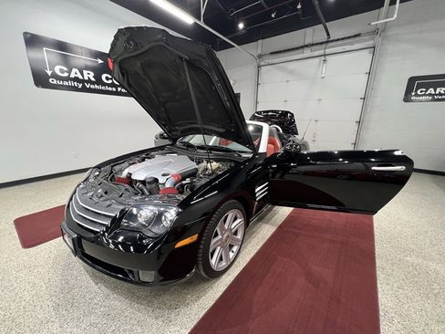 Used 2006 Chrysler Crossfire Limited image 30
