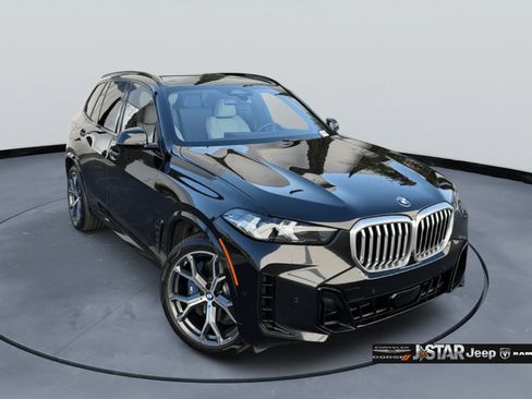 Used 2024 BMW X5 sDrive40i w/ M Sport Package RWD image 3