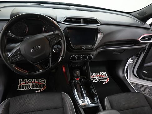 Used 2021 Chevrolet TrailBlazer RS w/ Sun and Liftgate Package FWD image 5