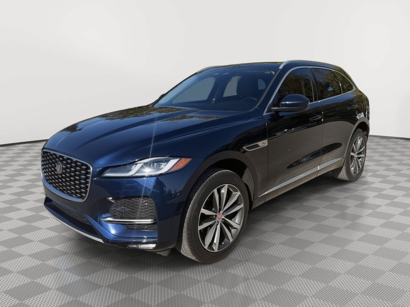 Used 2023 Jaguar F-PACE S AWD/4WD image 3