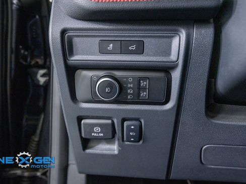 Used 2024 Ford Expedition Limited AWD/4WD image 13