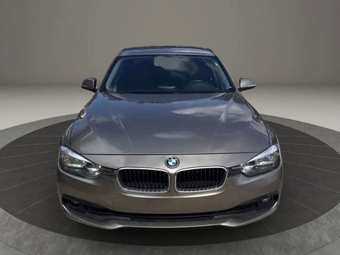Used 2017 BMW 320i Sedan RWD image 8