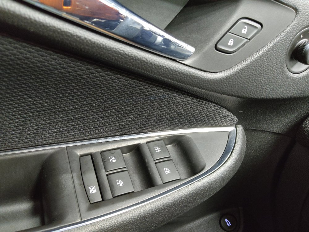 Used 2016 Chevrolet Cruze LT w/ Sun And Sound Package FWD image 27