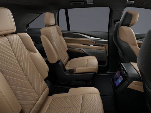 New 2025 Cadillac Escalade IQ Sport 2 w/ LPO, ONYX Package image 32