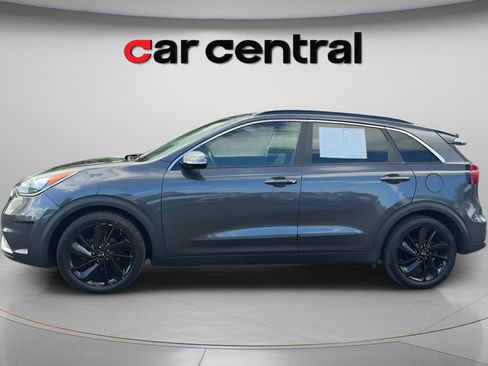 Used 2019 Kia Niro S Touring FWD image 2