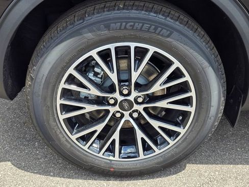 New 2024 Ford Escape SE image 6