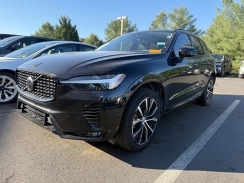 Used 2024 Volvo XC60 B5 Plus w/ Protection Package Premier image 2