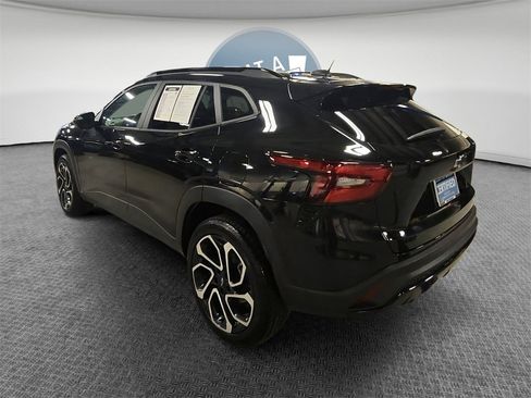 Certified 2025 Chevrolet Trax RS w/ Driver Confidence Package image 6