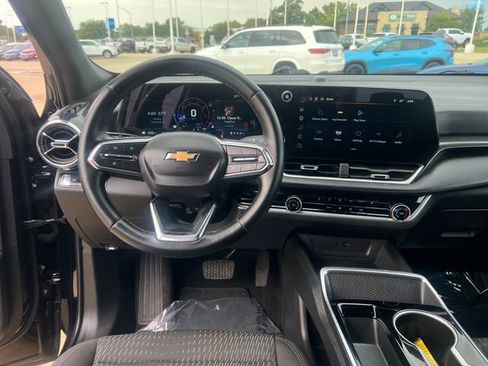 Certified 2025 Chevrolet Equinox LT AWD/4WD image 14