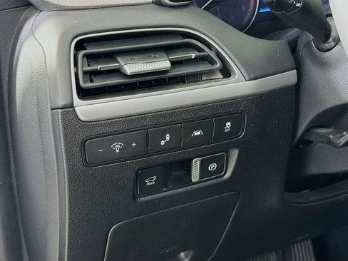 Used 2022 Hyundai Palisade SEL w/ Premium Package FWD image 13