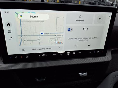 Used 2025 Ford Explorer Platinum w/ Ultimate Package image 18