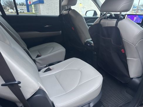 Used 2024 Toyota Grand Highlander XLE image 13