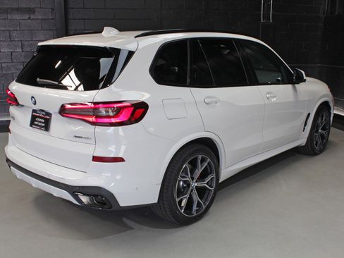Used 2023 BMW X5 xDrive40i w/ M Sport Package AWD/4WD image 14
