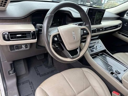 Used 2022 Lincoln Aviator Reserve image 18